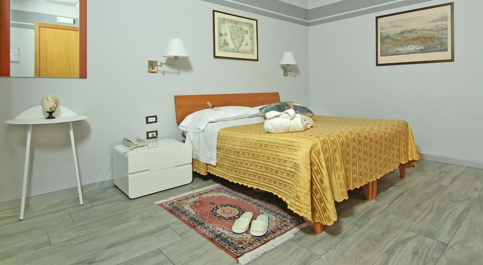 Albergo Al Viale Триест Екстериор снимка