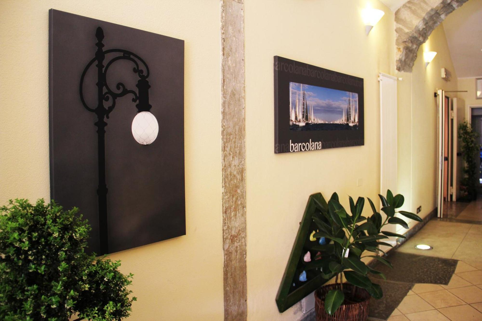 Albergo Al Viale Триест Екстериор снимка