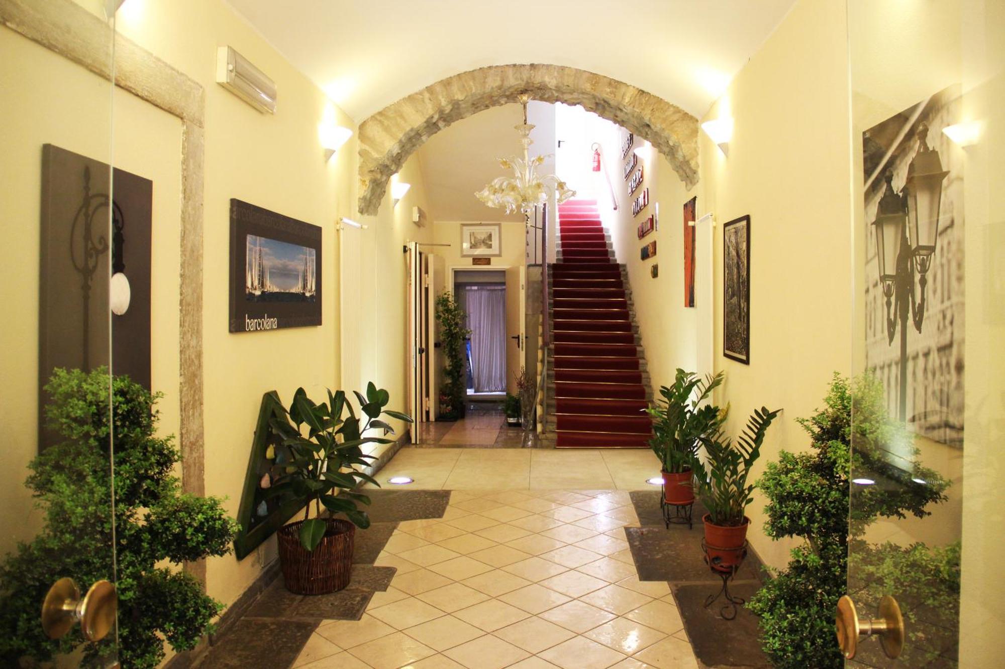 Albergo Al Viale Триест Екстериор снимка