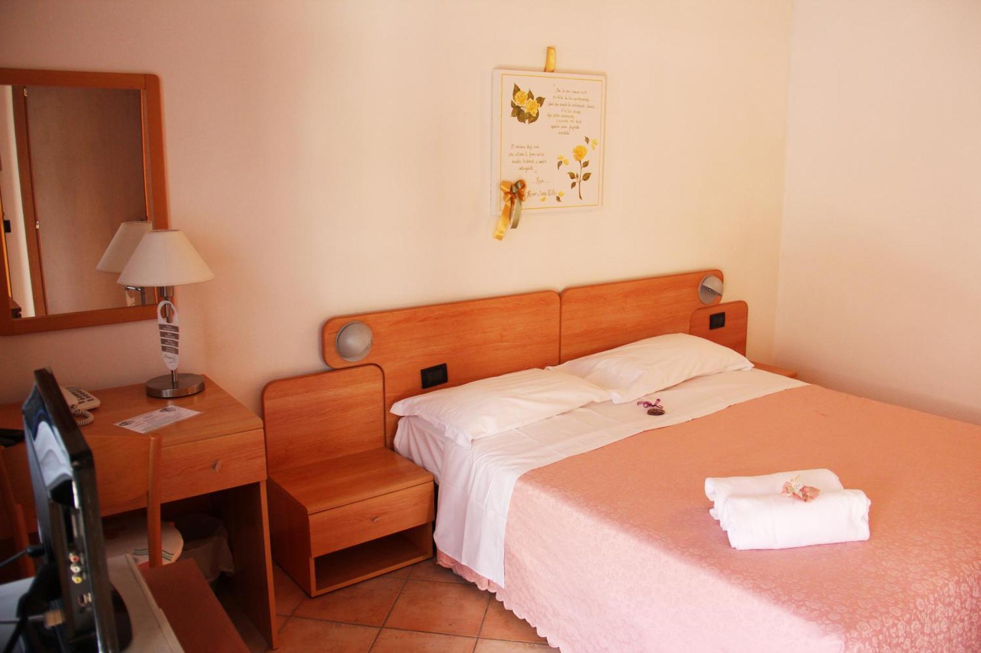 Albergo Al Viale Триест Екстериор снимка