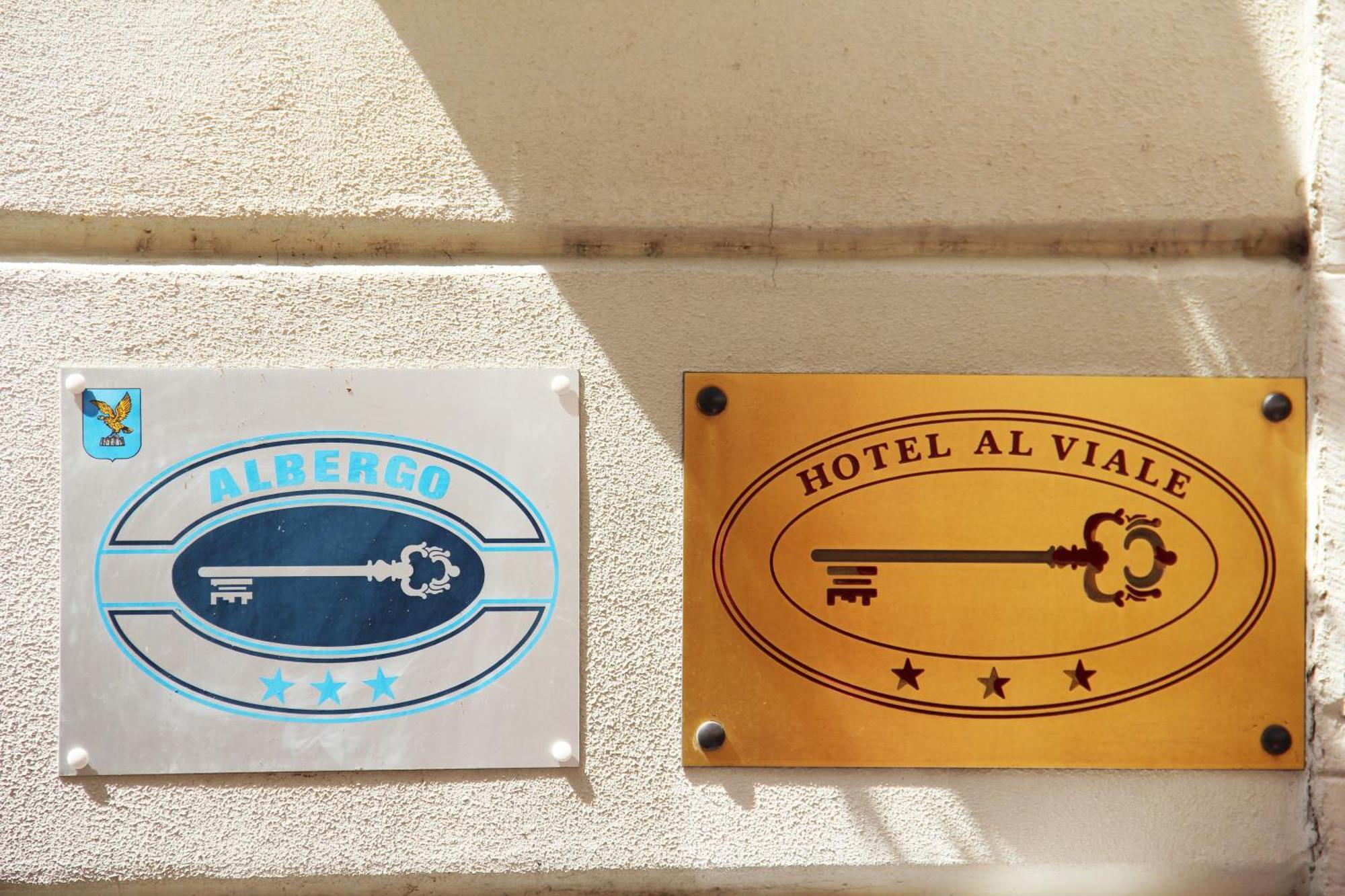 Albergo Al Viale Триест Екстериор снимка