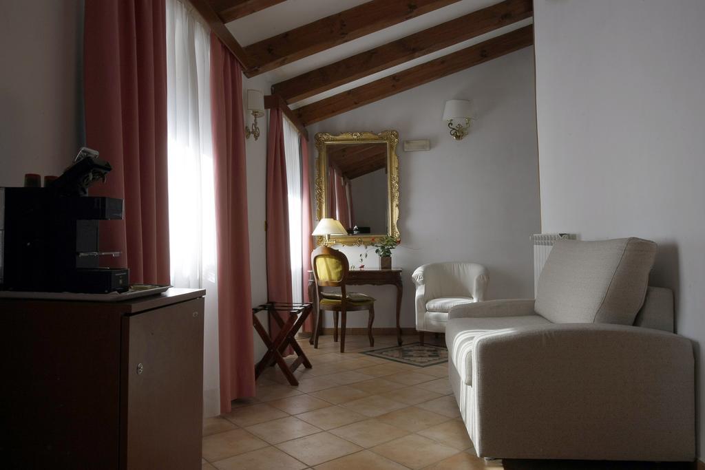 Albergo Al Viale Триест Екстериор снимка