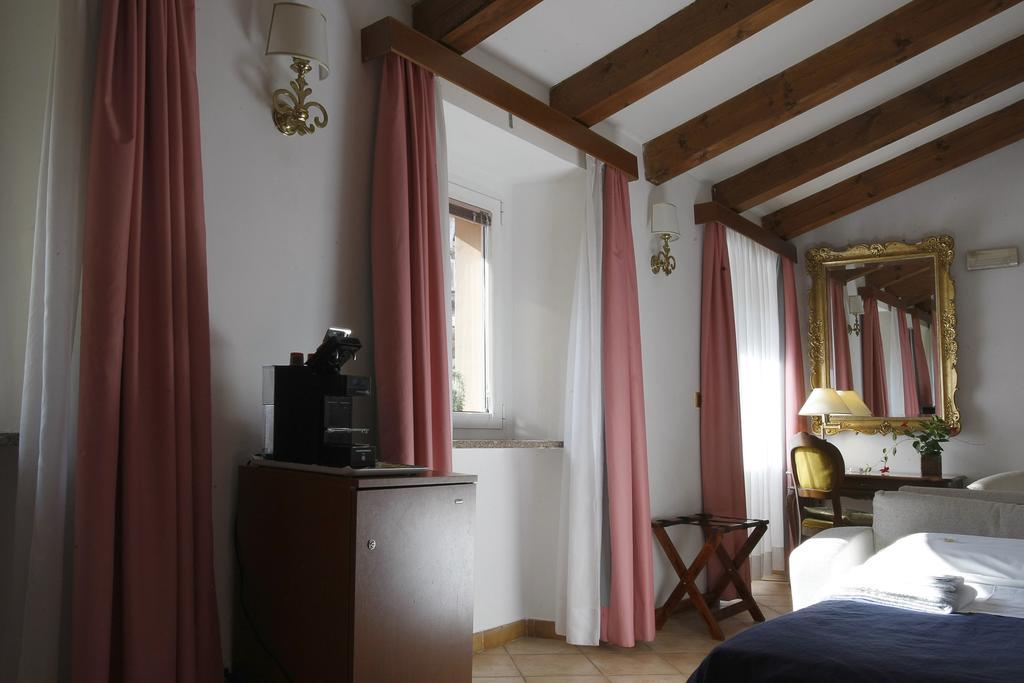 Albergo Al Viale Триест Екстериор снимка