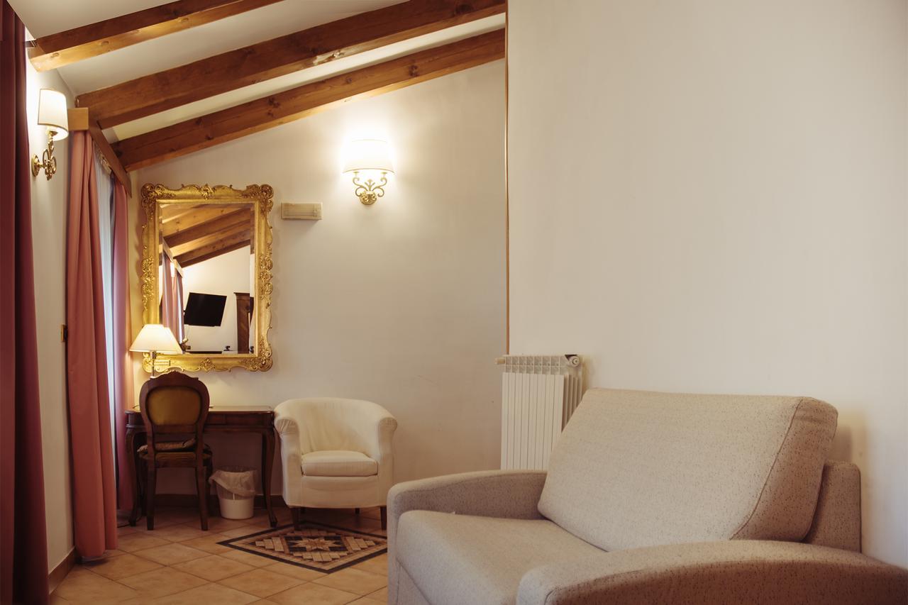 Albergo Al Viale Триест Екстериор снимка