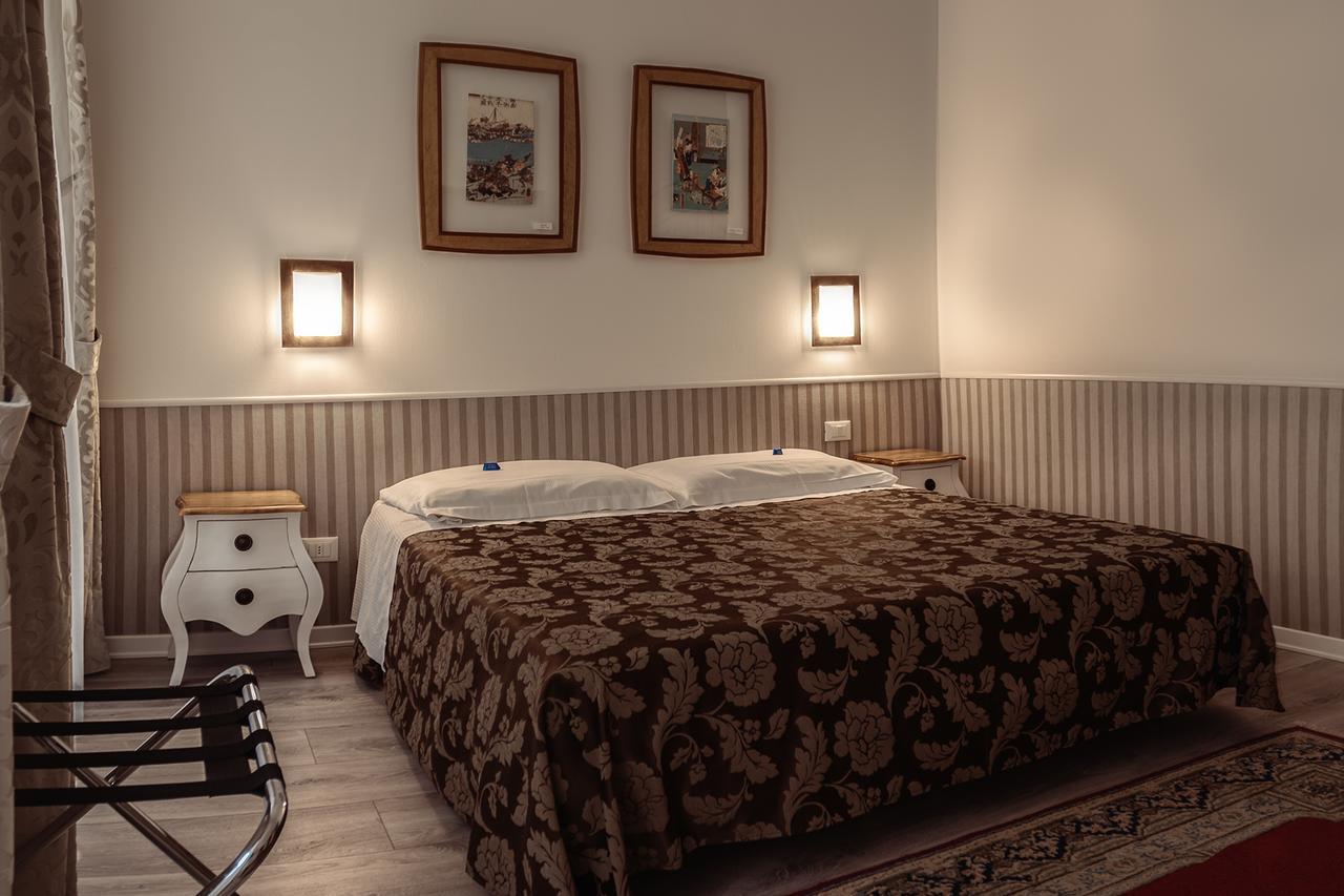 Albergo Al Viale Триест Екстериор снимка